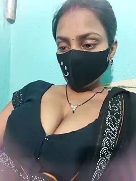 posewith online show from 03/05/26, 10:50