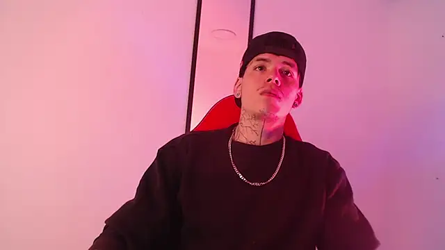 Anhonymus  online show from 09/29/25, 03:44