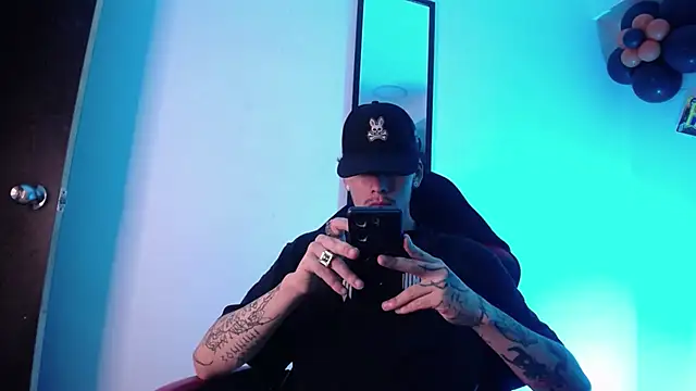 Anhonymus  online show from 10/15/25, 03:39