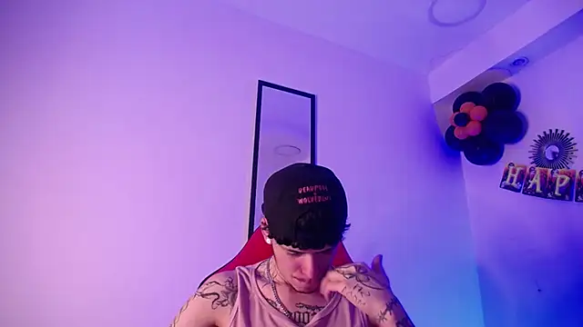 Anhonymus  online show from 10/17/25, 03:53