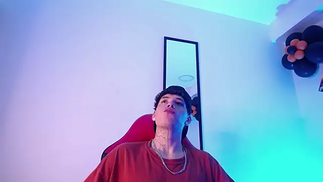 Anhonymus  online show from 10/21/25, 03:40