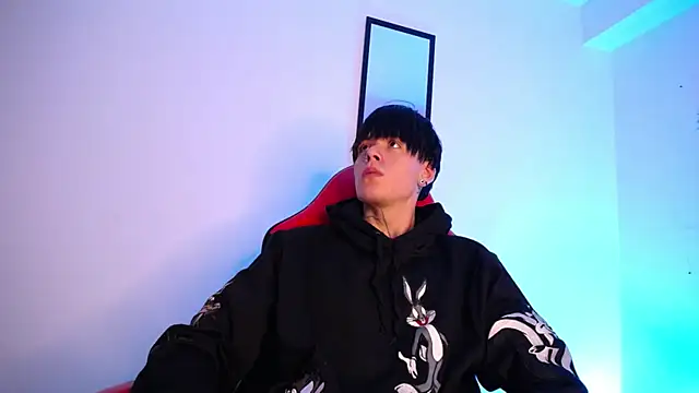 Anhonymus  online show from 11/18/25, 03:34