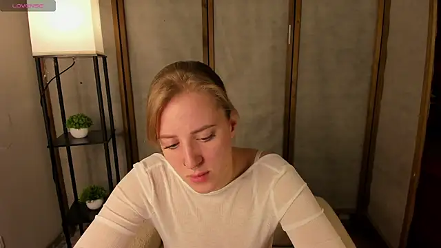 Alice Cire online show from 11/17/25, 02:56