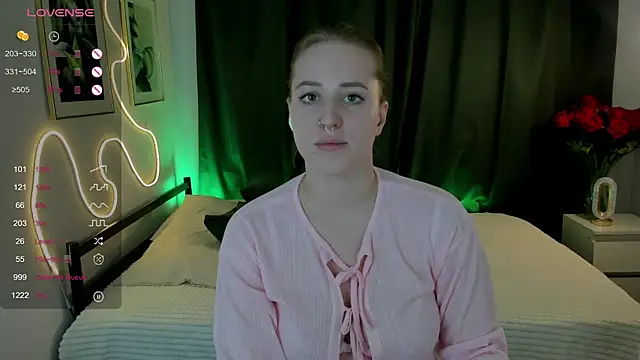 Alice Cire online show from 11/22/25, 03:00