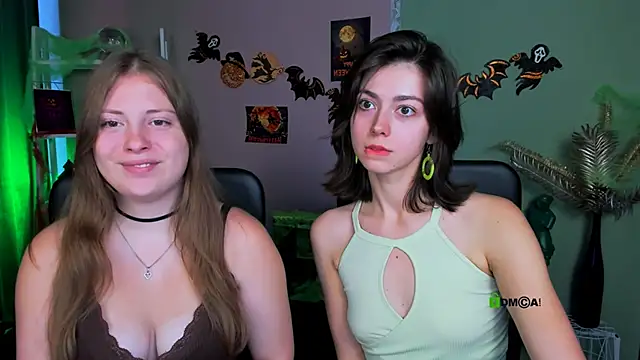 Snapshot of kitniss_dreamy chatting on 10/28/25, 01:25 kitniss dreamy online show from 10/28/25, 01:25