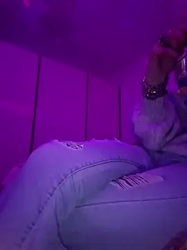 TigreBianca27 online show from 11/28/25, 03:58