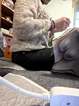 TigreBianca27 online show from 02/02/26, 04:17