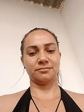 Snapshot of Amanda39 chatting on 04/12/26, 01:16 Amanda39 online show from 04/12/26, 01:16