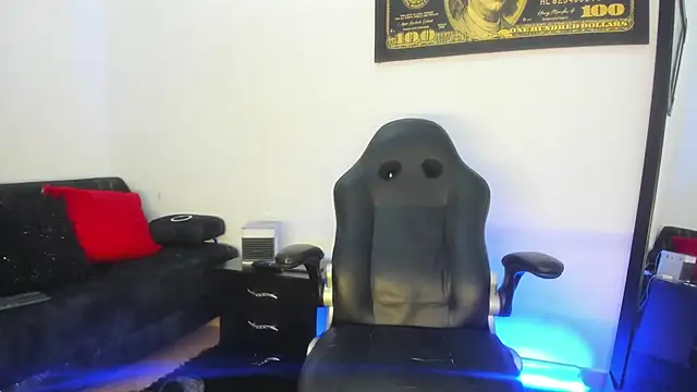 lucas manzon online show from 12/01/25, 02:44