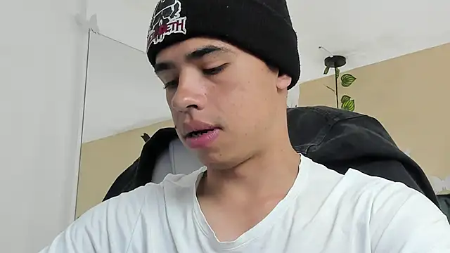 Muscle Scott online show from 10/06/25, 12:13