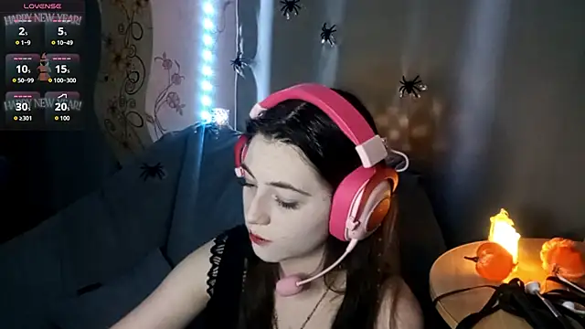 Sophiecuttie online show from 10/31/25, 05:47