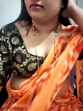 Snapshot of Bangalore-Seema chatting on 09/11/25, 05:18 Bangalore-Seema online show from 09/11/25, 05:18