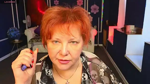 Kira Kenett online show from 04/27/26, 07:39