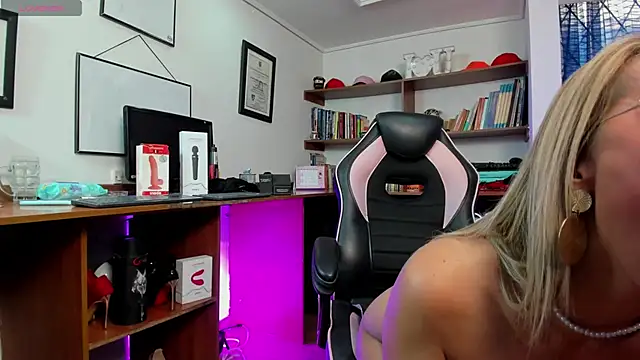 GretaVoss  online show from 02/03/26, 07:19