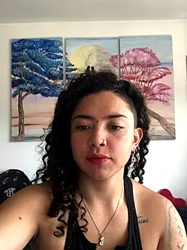 Paris 11 online show from 09/23/25, 01:58