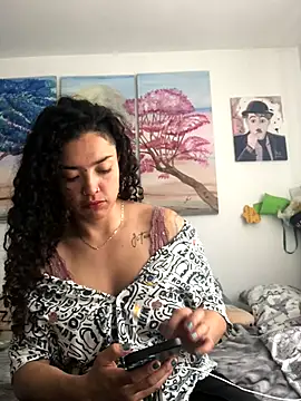 Paris 11 online show from 11/28/25, 02:53