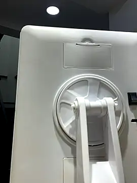 TiffanyyLam online show from 10/11/25, 11:31