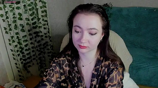 Snapshot of Micky_Wood chatting on 06/08/26, 06:19 Micky Wood online show from 06/08/26, 06:19