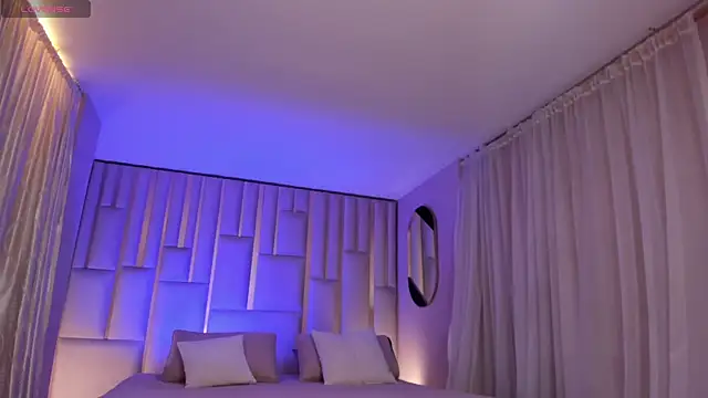 LucyWeiss  online show from 10/14/25, 08:09