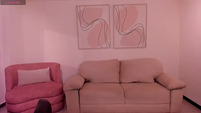 LucyWeiss  online show from 11/20/25, 08:08