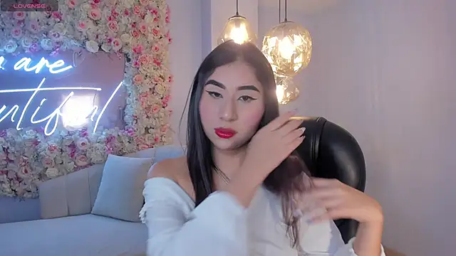 MayaMoretti  online show from 10/21/25, 03:29