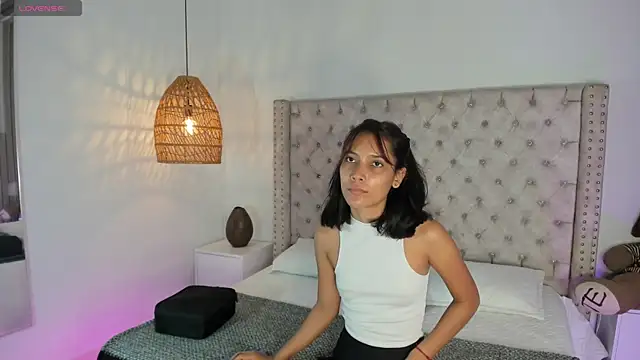 AdharaMancinii online show from 10/09/25, 11:41