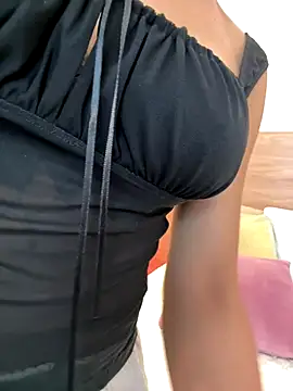 GinebraBrown online show from 11/29/25, 06:33