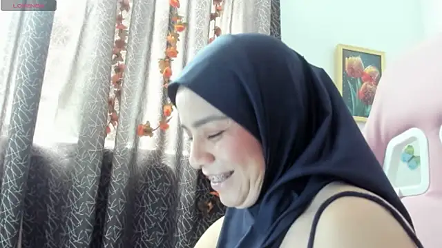 Snapshot of dalila_kemur chatting on 03/27/26, 03:45 dalila kemur online show from 03/27/26, 03:45