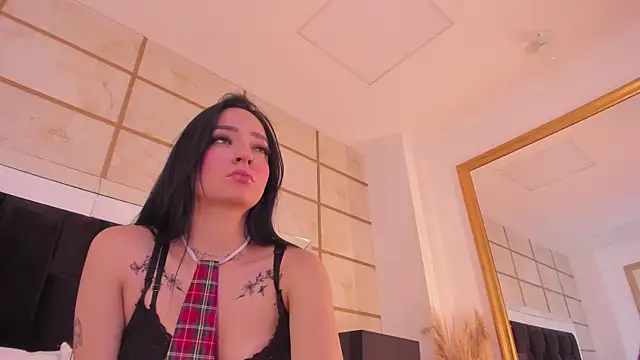 RoxyLior online show from 12/23/25, 03:59