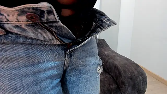 Parys Hot online show from 12/19/25, 02:51