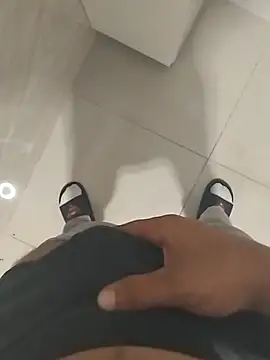 couplebest1 online show from 09/16/25, 10:49