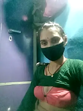 Snapshot of Nishaa_ji chatting on 10/04/25, 07:28 Nishaa ji online show from 10/04/25, 07:28