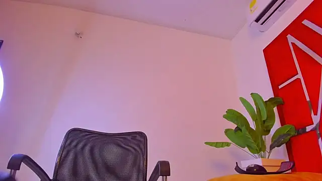 vennusasm1 online show from 10/17/25, 10:23