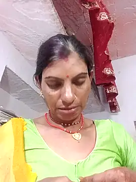 Snapshot of Mansi_ji chatting on 10/10/25, 06:18 Mansi ji online show from 10/10/25, 06:18