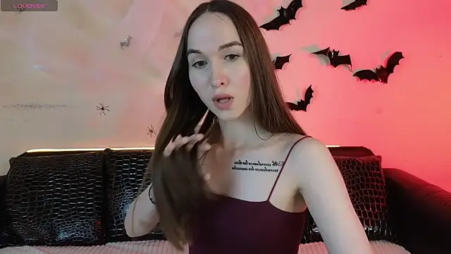 Angeel Kate online show from 10/24/25, 08:22