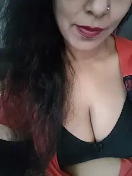Deepa Sharma143 online show from 05/13/26, 01:47