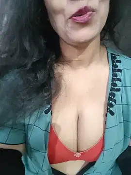 Deepa Sharma143 online show from 06/13/26, 02:09