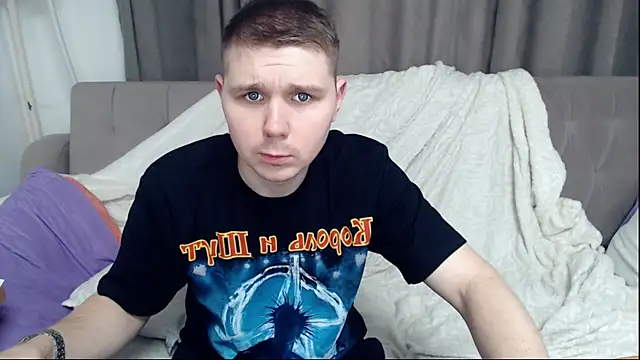 Snapshot of wizard_69 chatting on 09/21/25, 04:58 wizard 69 online show from 09/21/25, 04:58