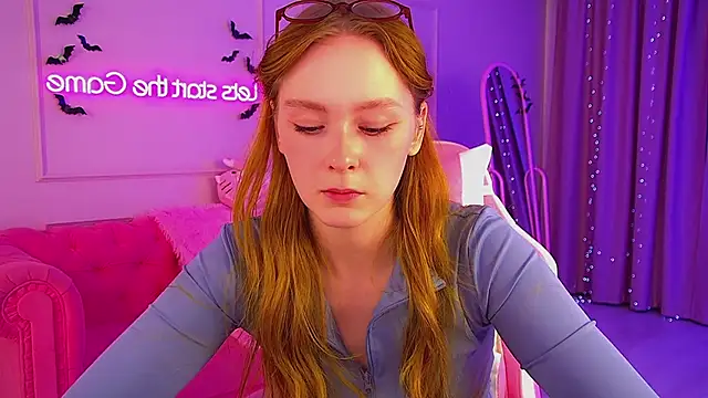 AgataFoxley online show from 11/05/25, 06:08