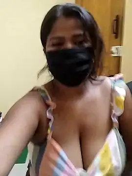 Snapshot of HAANNIAA chatting on 09/24/25, 06:55 HAANNIAA online show from 09/24/25, 06:55