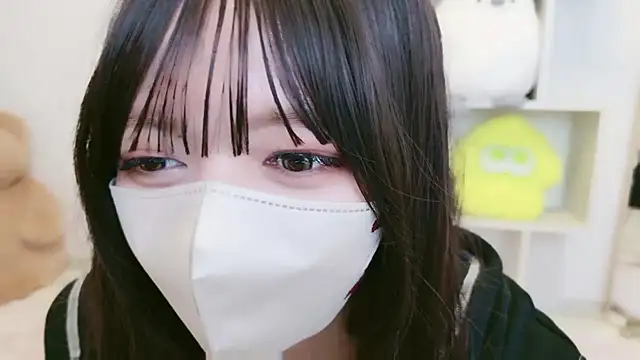 Snapshot of JP_Momo_o0 chatting on 10/15/25, 08:25 JP Momo o0 online show from 10/15/25, 08:25