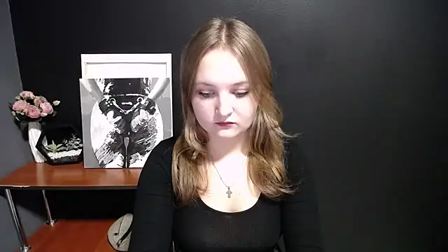 Snapshot of Mystic_nikole chatting on 09/25/25, 12:20 Mystic nikole online show from 09/25/25, 12:20