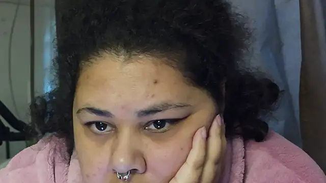 Snapshot of xlatinastar chatting on 05/22/26, 06:35 xlatinastar online show from 05/22/26, 06:35