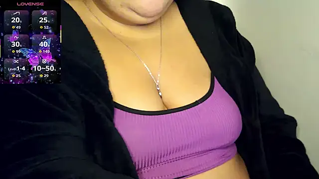 Snapshot of xlatinastar chatting on 07/10/26, 03:36 xlatinastar online show from 07/10/26, 03:36