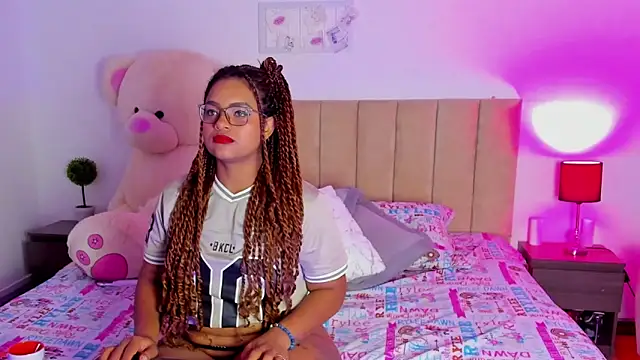 Hill Brownie online show from 12/05/25, 01:20