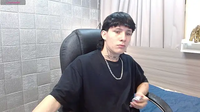 Iantwink18 online show from 10/15/25, 07:36