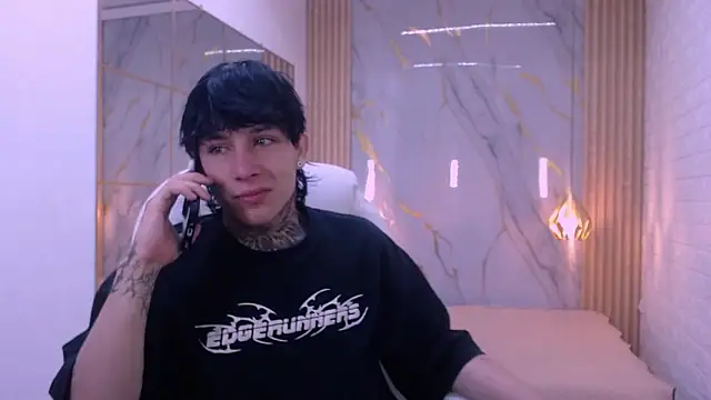 Iantwink18 online show from 03/19/26, 06:12