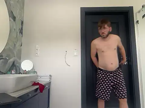 Snapshot of Patryk3434 chatting on 09/24/25, 06:28 Patryk3434 online show from 09/24/25, 06:28