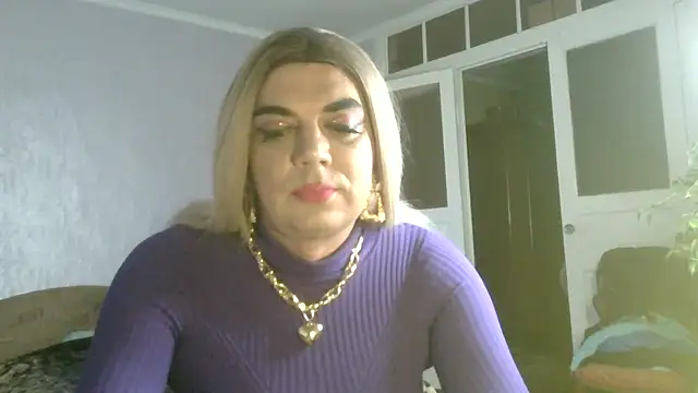 NiraFrost online show from 10/31/25, 05:03