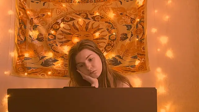 Snapshot of AliceCUNTach chatting on 04/02/26, 05:05 AliceCUNTach online show from 04/02/26, 05:05